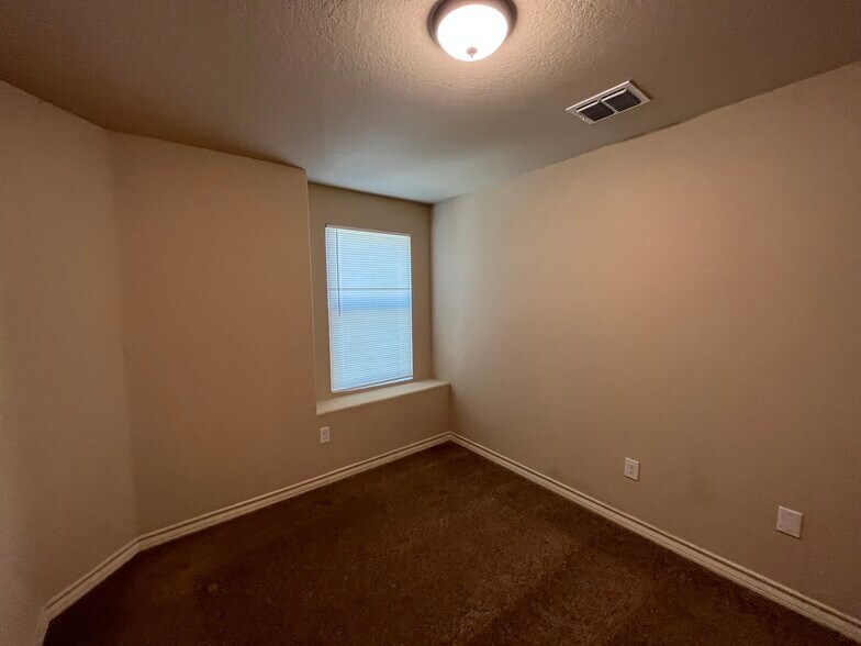 More Photos Of 13903 Annas Way, San Antonio Apartments For Sale