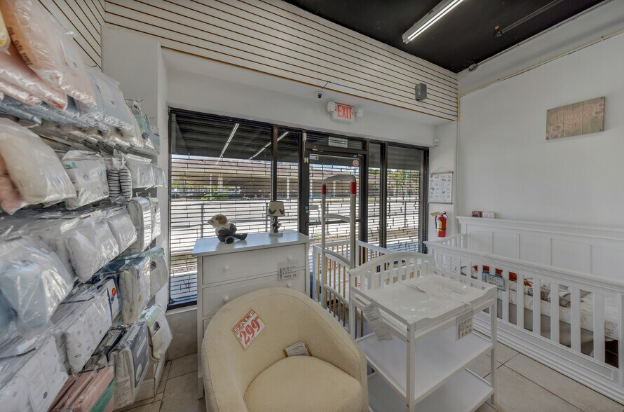 More Photos Of 1201-1223 W Flagler St, Miami Apartments For Lease