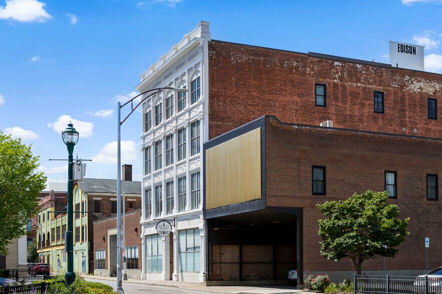 More Photos Of 132 Broadway, Schenectady Apartments For Sale