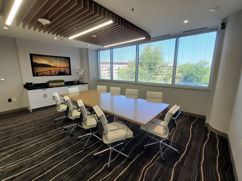 More Photos Of 7918 Jones Branch Dr, McLean Office For Lease