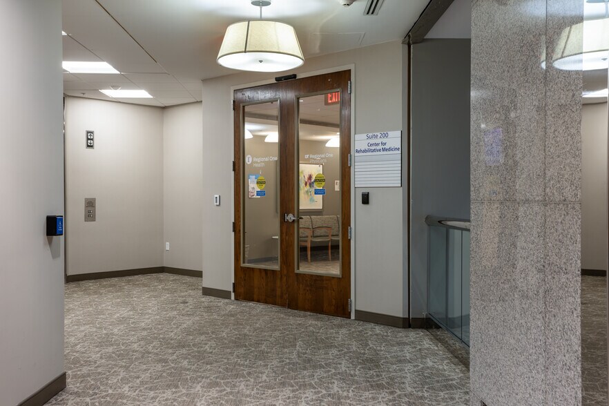 More Photos Of 6555 Quince Rd, Memphis Medical For Sale