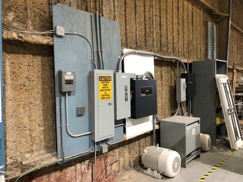 More Photos Of 3310 NW Loop 338, Odessa Warehouse For Lease