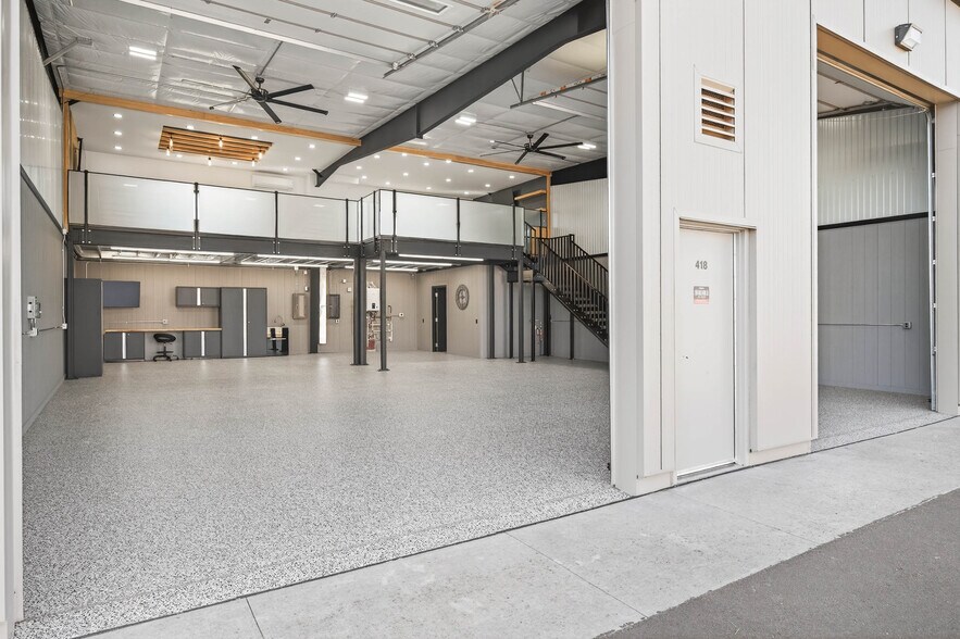 More Photos Of 663 Valerie Ave, Hudson Self Storage For Sale