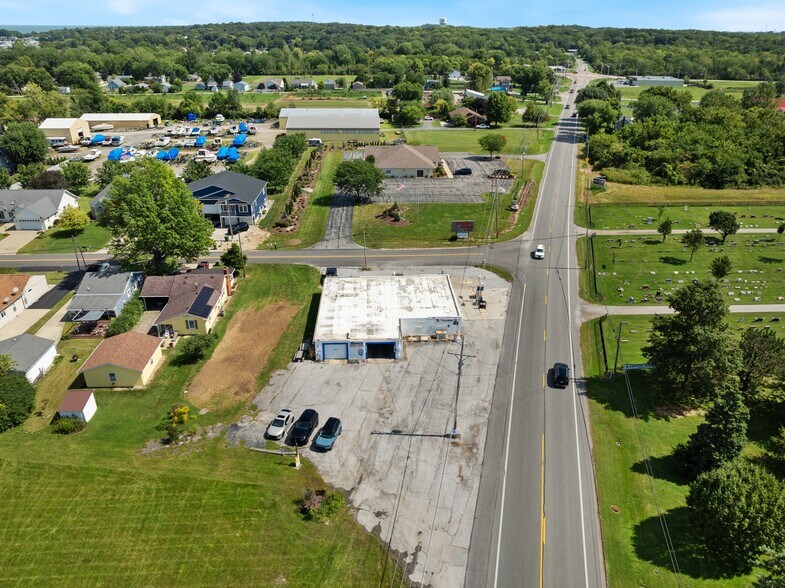 More Photos Of 7697 E Harbor Rd, Lakeside Marblehead Convenience Store For Sale