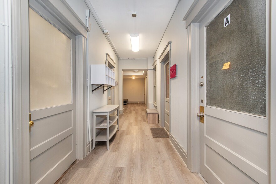 More Photos Of 84 Elm St, Westfield General Retail For Lease