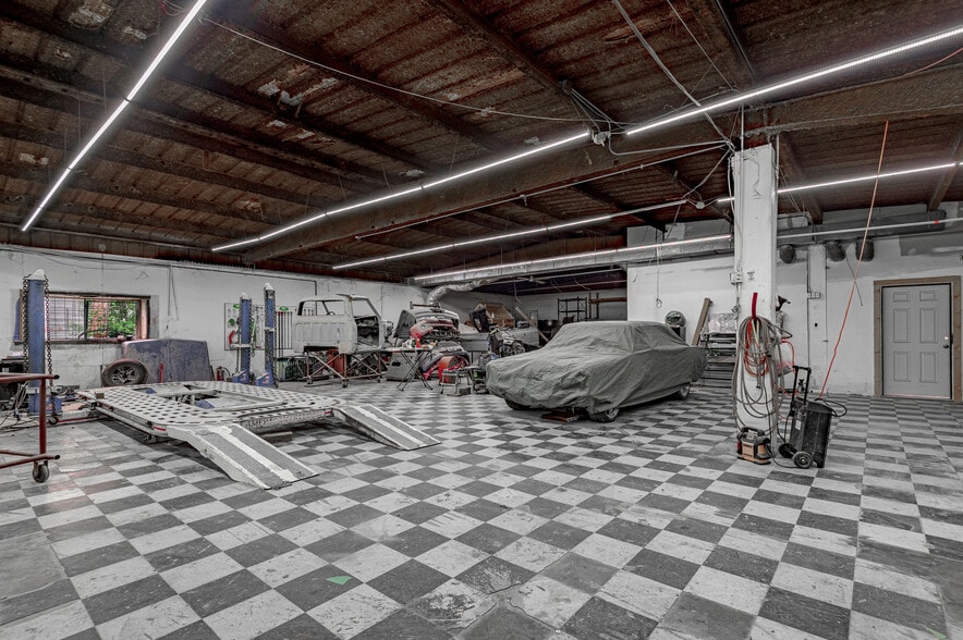 More Photos Of 316 Highway 190 E, Huntsville Auto Repair For Sale