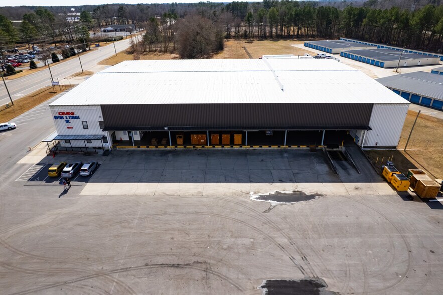 More Photos Of 803 S Eastern Blvd, Fayetteville Warehouse For Sale