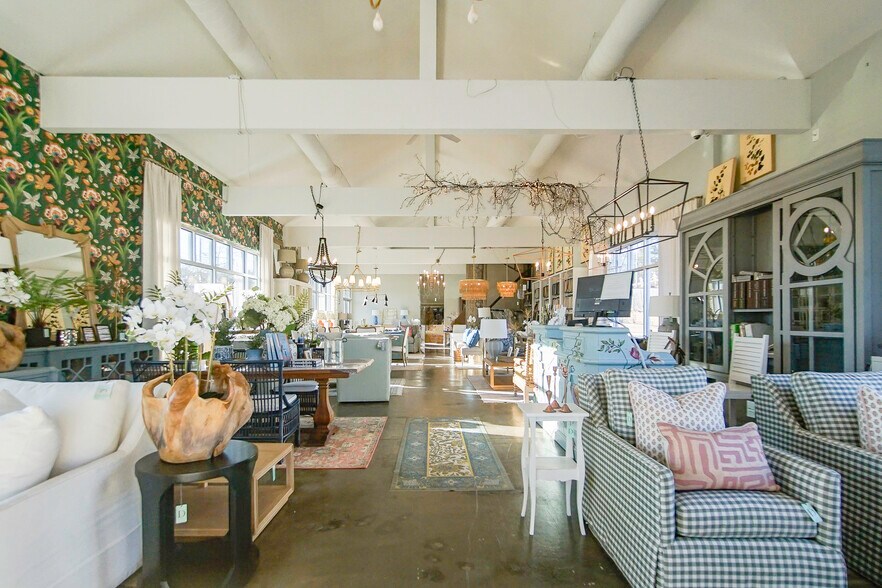 More Photos Of 8851 Macon Hwy, Athens Unknown For Lease