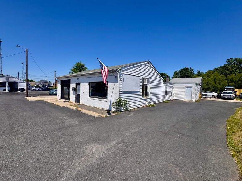 More Photos Of 4611 Ewell Rd, Fredericksburg Auto Dealership For Sale