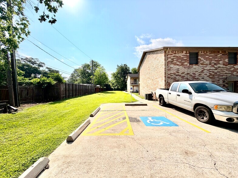 More Photos Of 5520-5530 Concord Rd, Beaumont Apartments For Sale