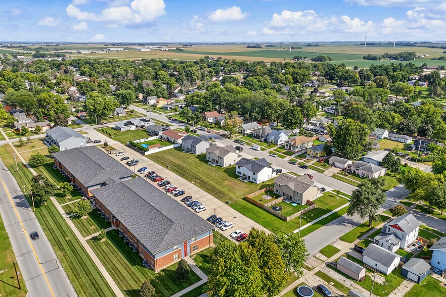 More Photos Of 2018 Otley Ave, Perry Apartments For Sale
