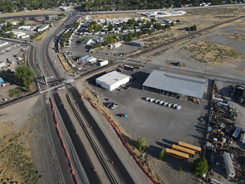 More Photos Of 1992 Saint St, Richland Flex For Sale