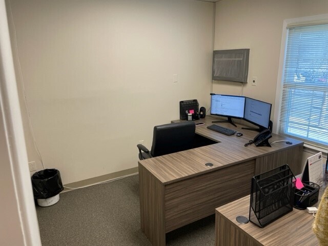 More Photos Of 26 Linden Ave, Springfield Office For Lease