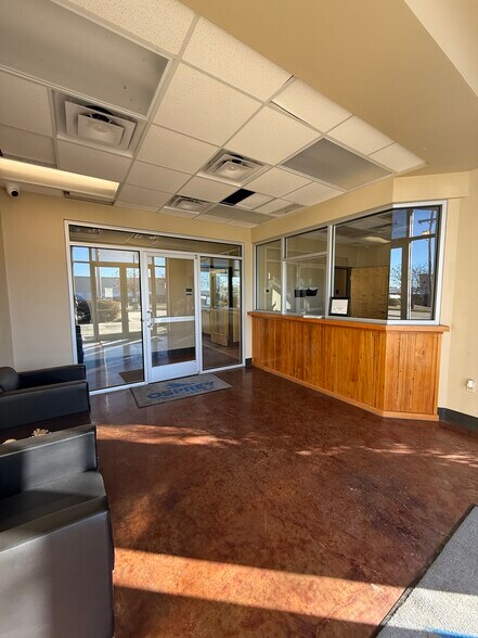 More Photos Of 7160 Antoine, Shreveport Manufacturing For Sale