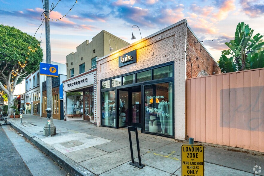 Primary Photo Of 2929 Main St, Santa Monica Restaurant For Sale