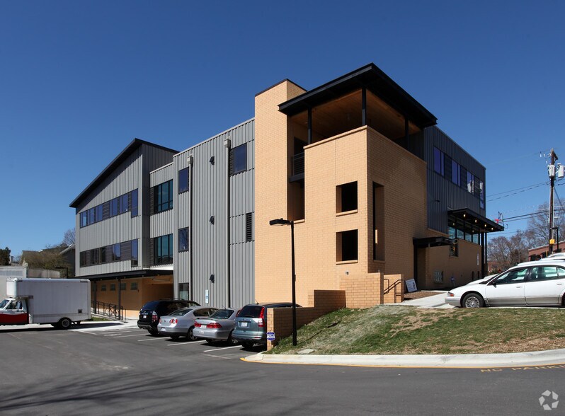 More Photos Of 125 W Main St, Carrboro Office For Lease