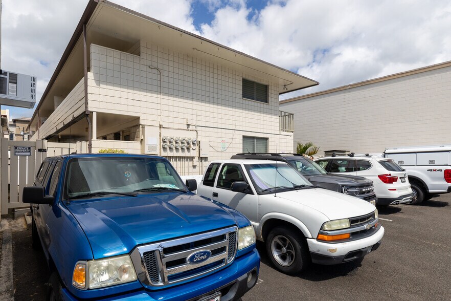 More Photos Of 1240 Young St, Honolulu Apartments For Sale