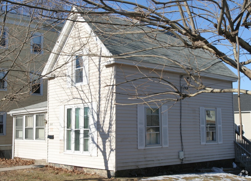 More Photos Of 293 School St, Stoughton Apartments For Sale