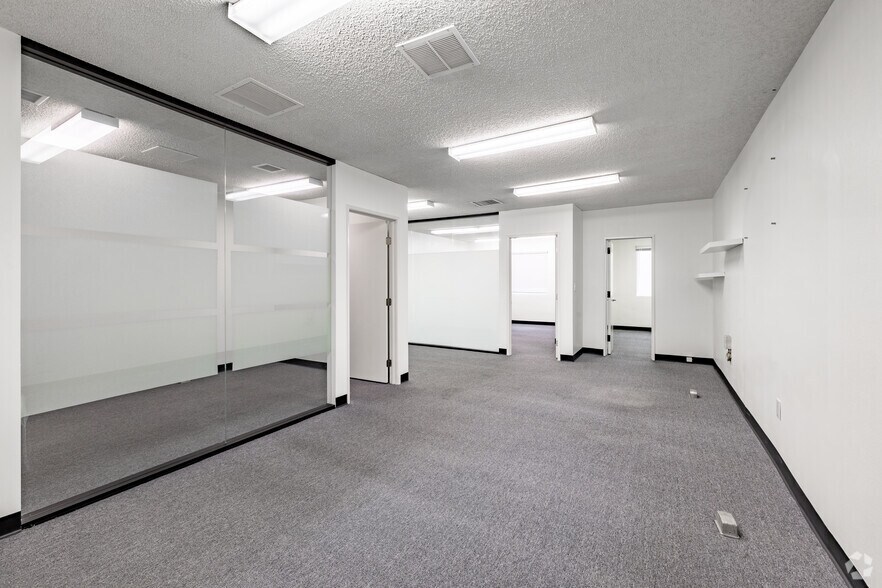 More Photos Of 611 S Catalina St, Los Angeles Loft Creative Space For Lease