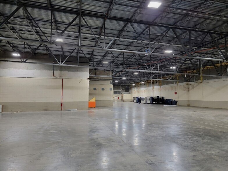 More Photos Of 210 Henson Rd, Blacksburg Warehouse For Lease