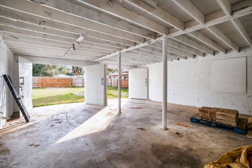 More Photos Of 1006 15th Ave NW, Largo Multifamily For Sale