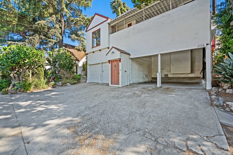 More Photos Of 2106 Valentine St, Los Angeles Apartments For Sale