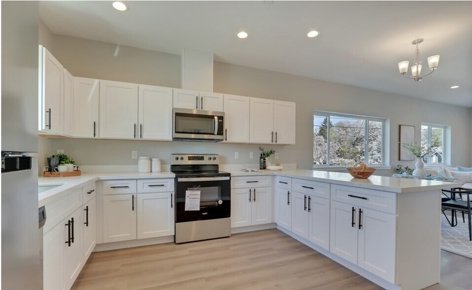 More Photos Of 234 S 70th St, Tacoma Apartments For Sale