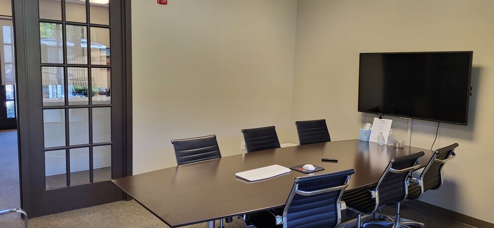More Photos Of 26135 Carmel Rancho Blvd, Carmel General Retail For Lease