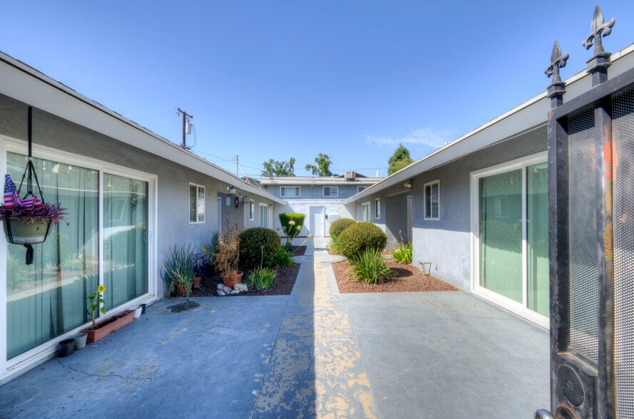 More Photos Of 3357-3365 E Fairmont Ave, Fresno Apartments For Sale