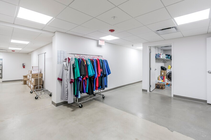 More Photos Of 1014 N Dixie Hwy, Lake Worth Beach Loft Creative Space For Sale