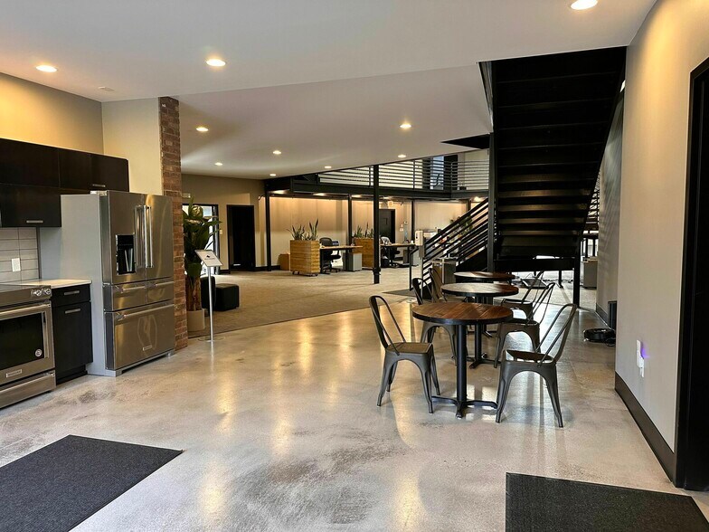 More Photos Of 9114 Technology Ln, Fishers Loft Creative Space For Sale