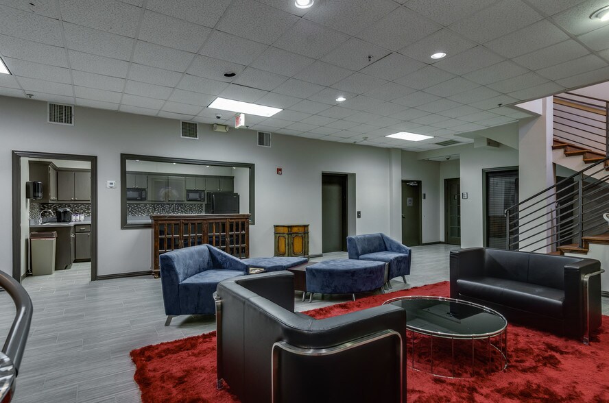 More Photos Of 630 E Southlake Blvd, Southlake Office For Lease