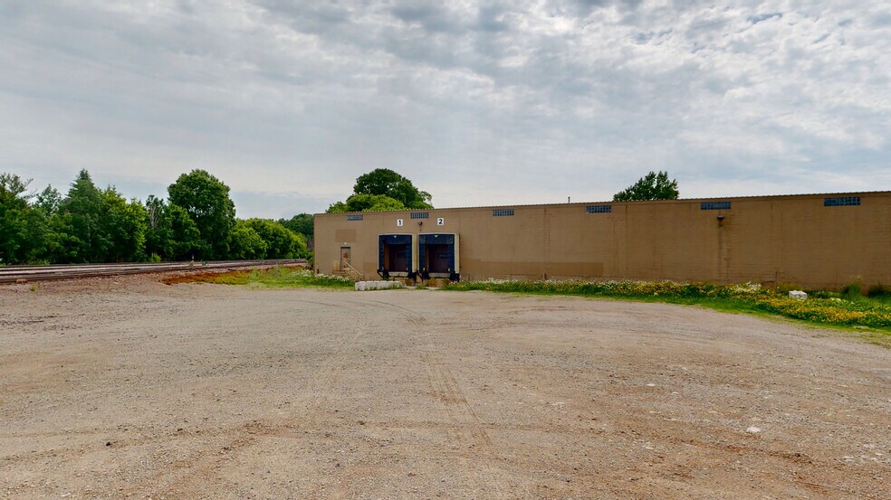 More Photos Of 1325 S Perkins St, Appleton Manufacturing For Sale