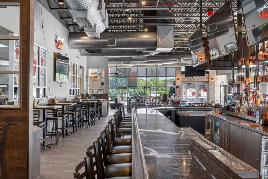 More Photos Of 3151 Voyager Ln, Joliet Restaurant For Sale