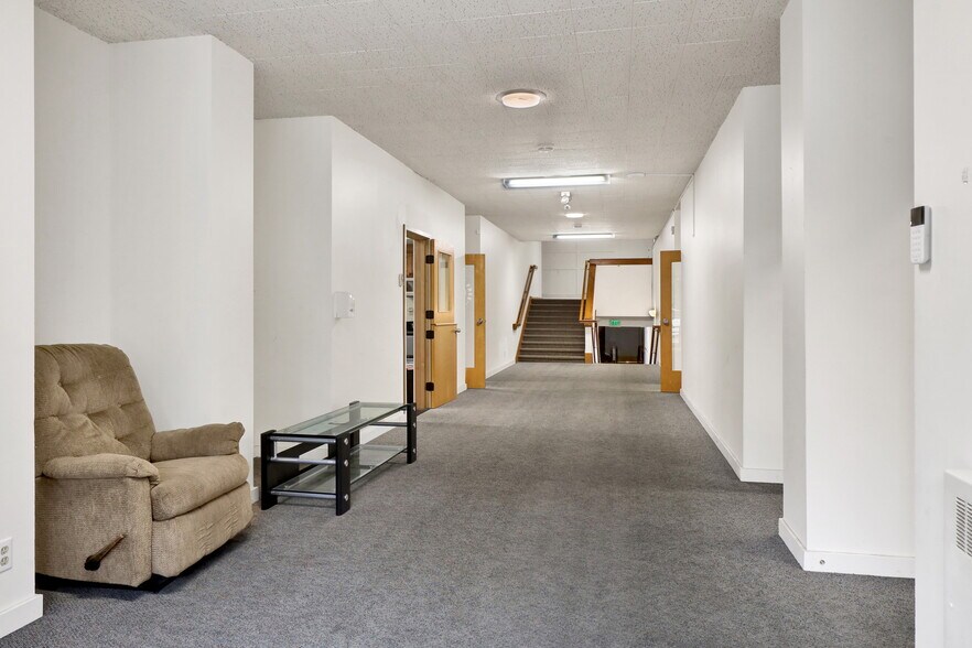 More Photos Of 1326 N Garden St, Bellingham Religious Facility For Lease