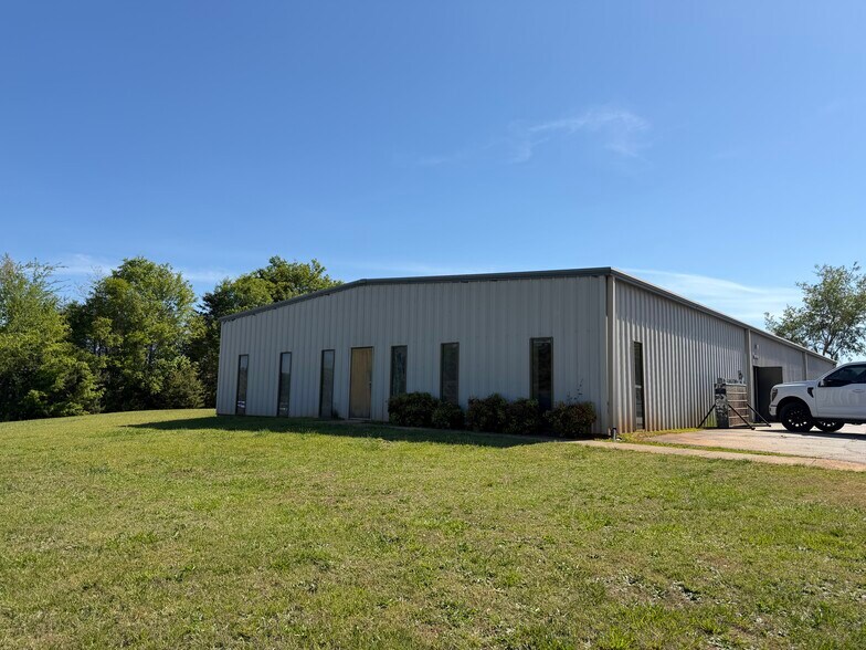 Primary Photo Of 1725 Wells Hwy, Seneca Industrial For Lease
