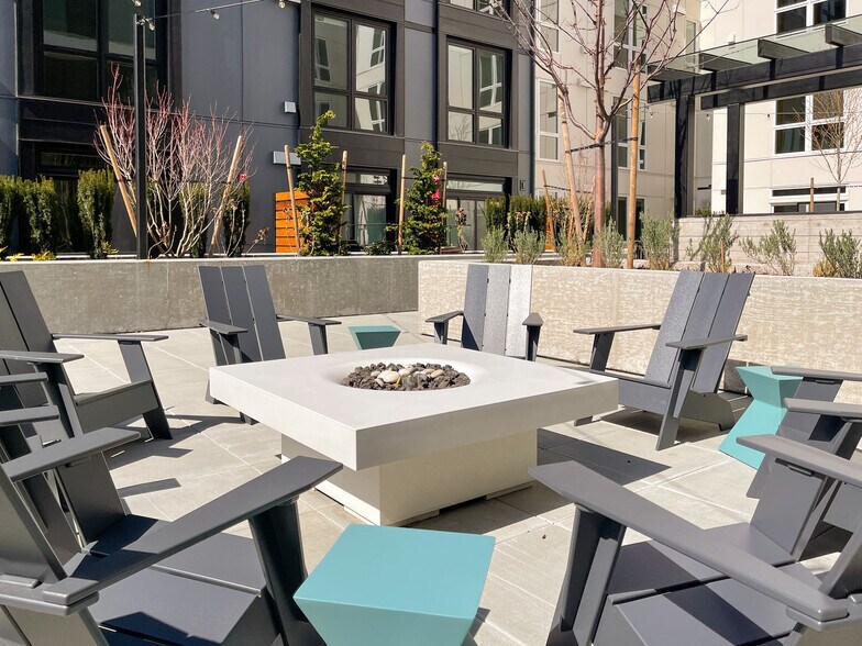 More Photos Of 11811-11821 NE 128th St, Kirkland Multifamily For Sale