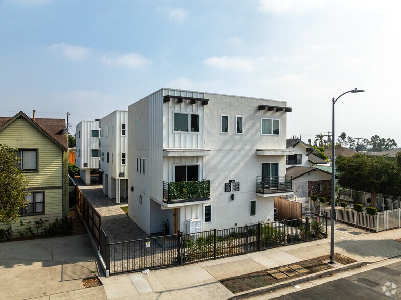More Photos Of 2234 Crenshaw Blvd, Los Angeles Apartments For Sale