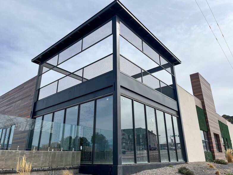 More Photos Of 2500 Yale Blvd SE, Albuquerque Storefront Retail Office For Lease