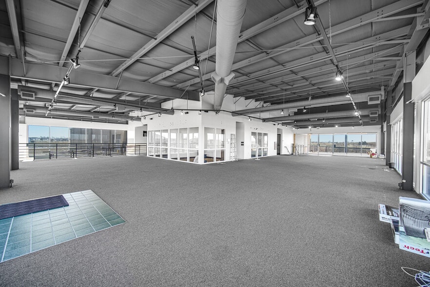 More Photos Of 101 Watters Dr, Dwight Auto Dealership For Sale