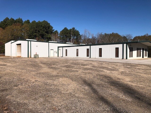 More Photos Of 930 W Johnson St, Tatum Light Manufacturing For Lease