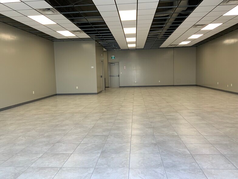 More Photos Of 310 Croft Dr, Lakeshore Storefront For Lease