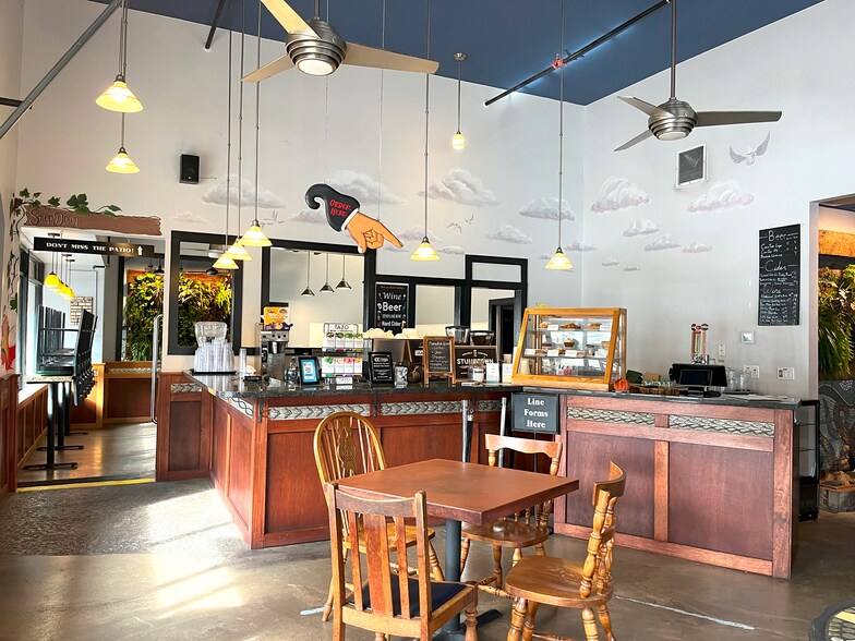 More Photos Of 623 7th St, Oregon City Restaurant For Sale