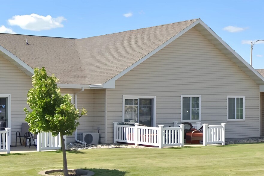 More Photos Of 10 20th St W, Williston Apartments For Sale