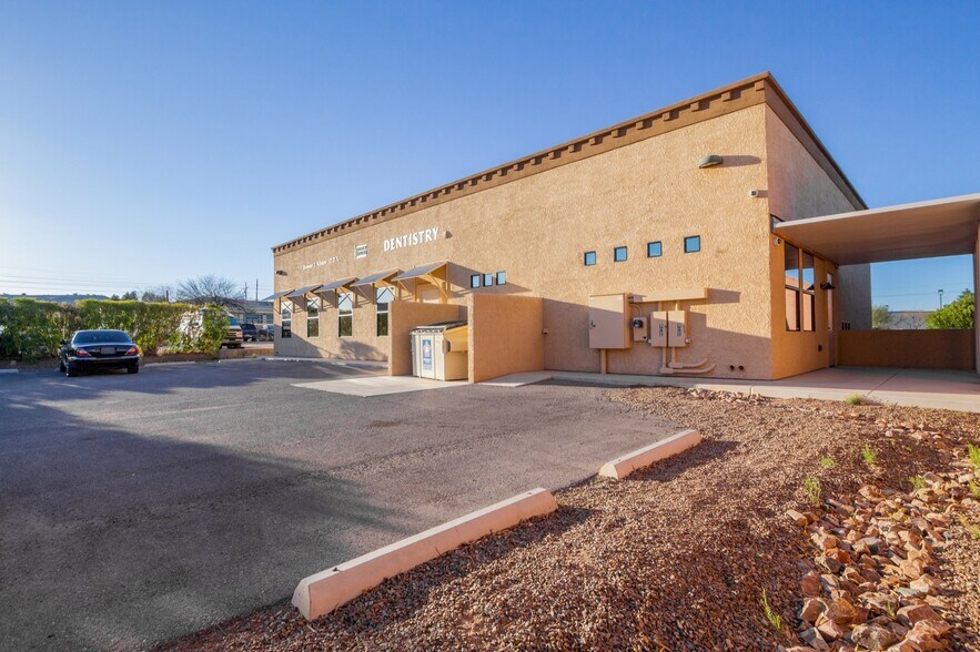 More Photos Of 261 W Duval Rd, Green Valley Medical For Sale