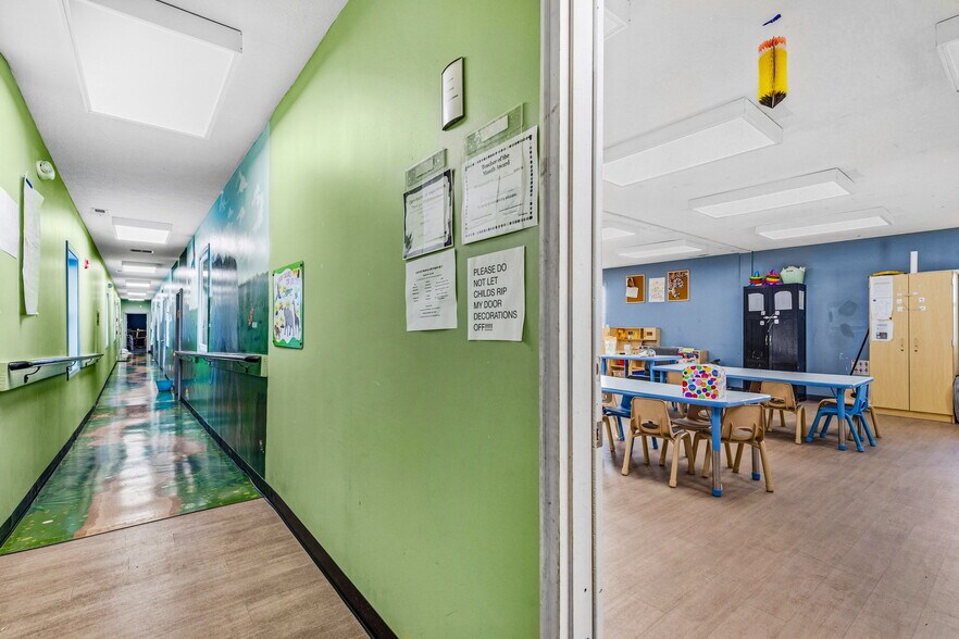 More Photos Of 925 Hendricks Dr, Lebanon Daycare Center For Sale