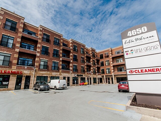 More Photos Of 4651 N Greenview Ave, Chicago Apartments For Lease