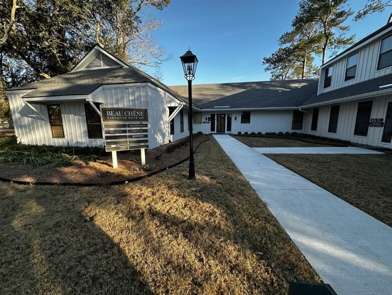 Primary Photo Of 105 Beau Chene Blvd, Mandeville Office For Lease
