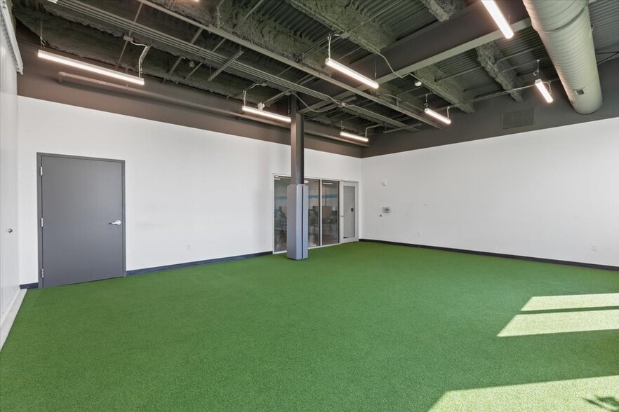 More Photos Of 3260 Mid America Dr, Council Bluffs Sports And Entertainment For Lease