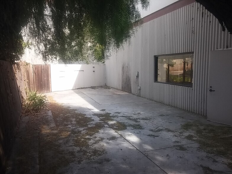 More Photos Of 958 San Leandro Ave, Mountain View Research And Development For Lease